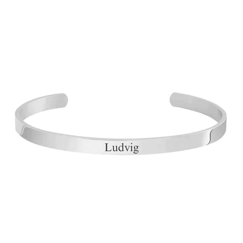 Graverat armband med namn